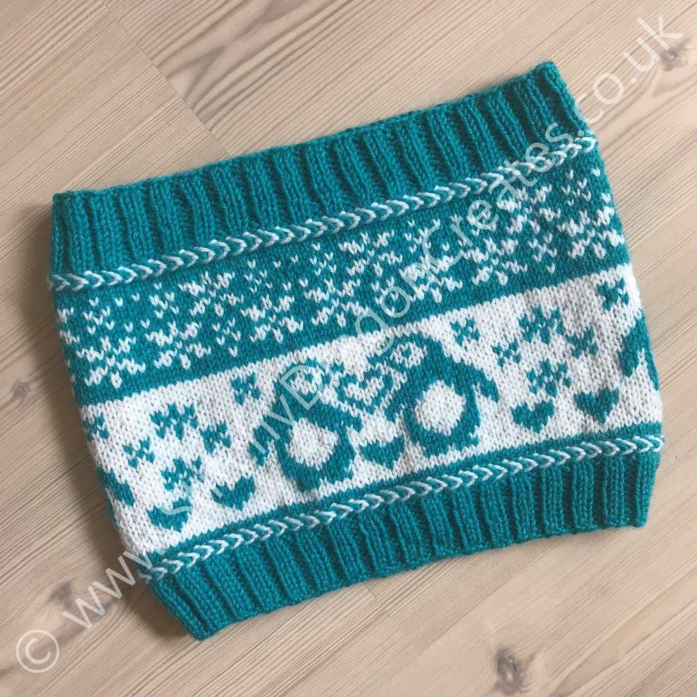 Frosty Penguin Cowl - Image 3